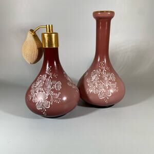 Beautiful Vintage vanity set